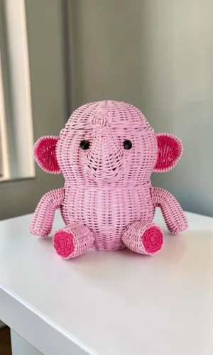 Artisan Wood Decor Large Hand-Woven Rattan Elephant Storage Basket with Lid